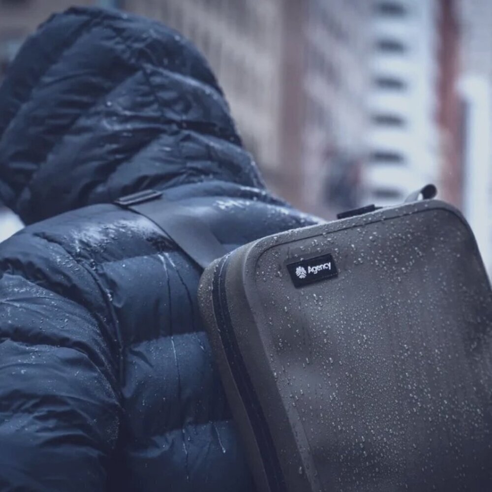 Agency Guide Waterproof Airtight Lightweight Work Travel Shoulder Laptop Bag